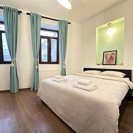 Holiday Apartments Βουκουρέστι Εξωτερικό φωτογραφία