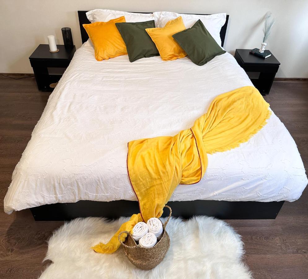 Holiday Apartments Βουκουρέστι Εξωτερικό φωτογραφία