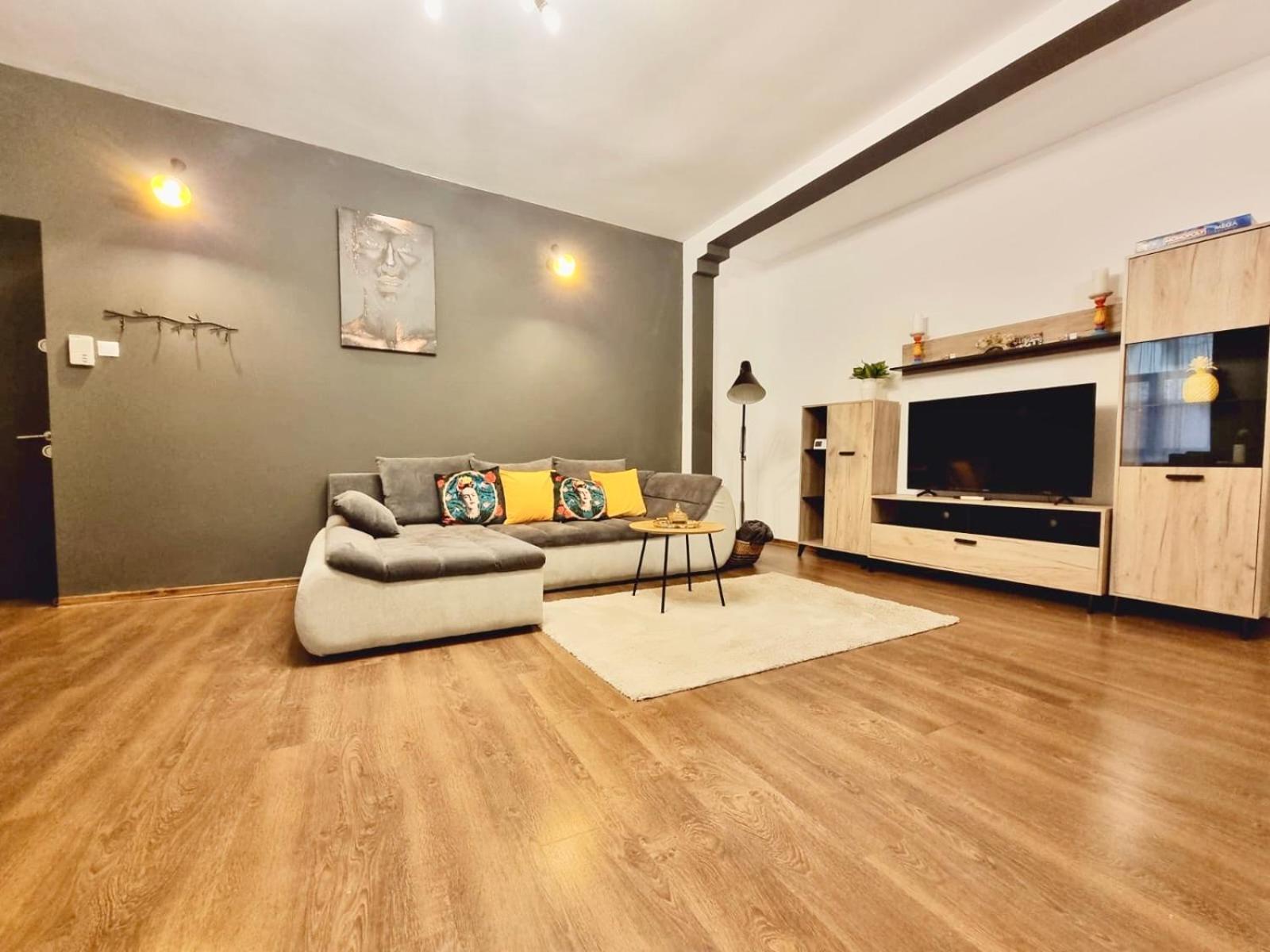 Holiday Apartments Βουκουρέστι Εξωτερικό φωτογραφία