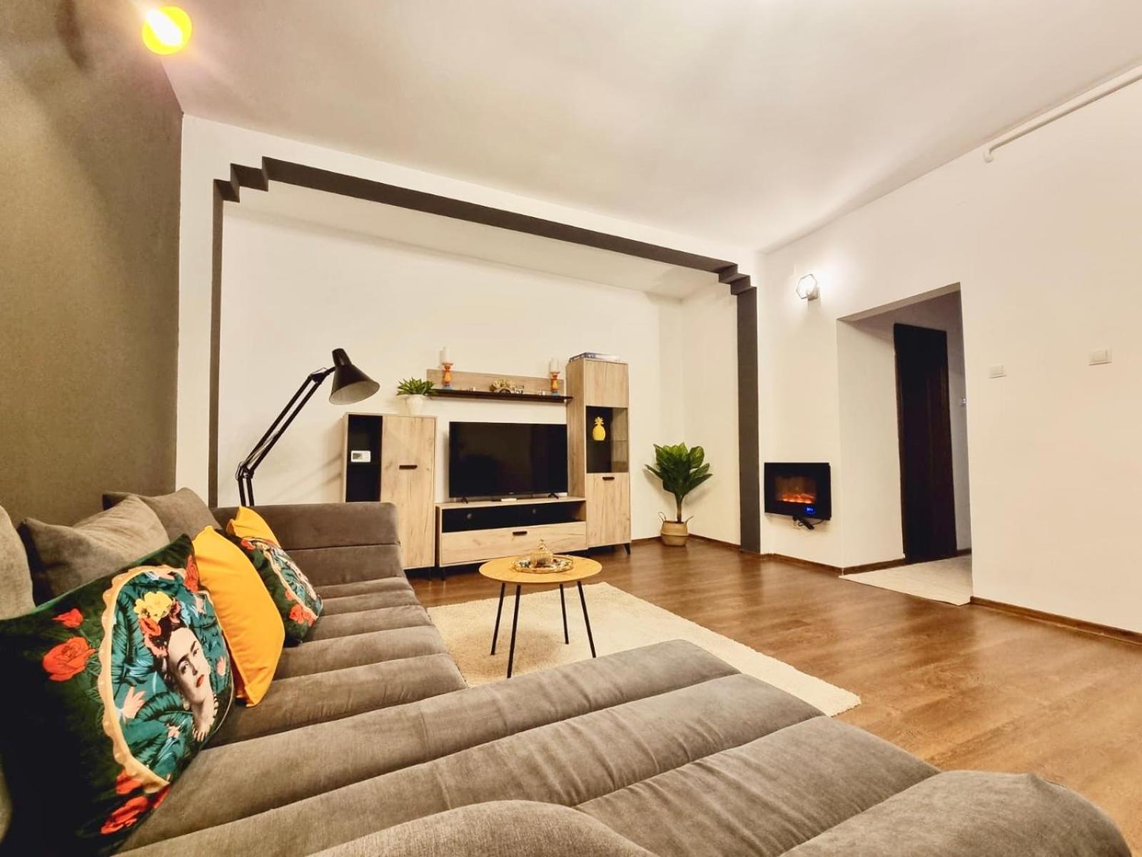 Holiday Apartments Βουκουρέστι Εξωτερικό φωτογραφία