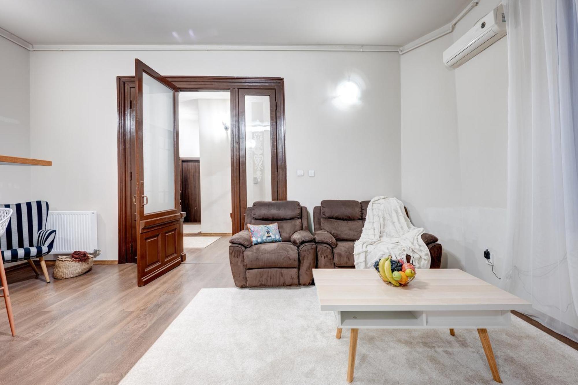 Holiday Apartments Βουκουρέστι Εξωτερικό φωτογραφία